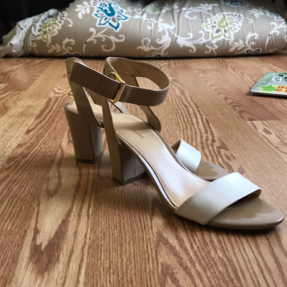 COMFY LOW HEELS WITH ANKLE STRAP/ SUPPORT❤️❤️❤️